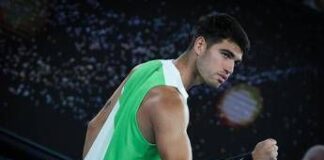 Australian Open, Alcaraz fatica con Zverev: “È una battaglia mentale”. E vince il set