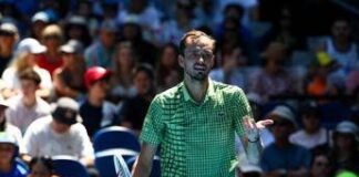 Australian Open, Medvedev non rinuncia a nazionalità russa: “Non ci ho mai pensato”