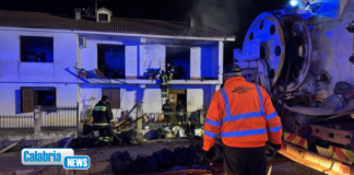 Bisignano, esplode bombola gas: crollo parziale palazzina, una donna ferita gravemente