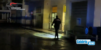 VIDEO-Ciclone “Harry”, Carabinieri in azione per soccorsi e servizi anti-sciacallaggio