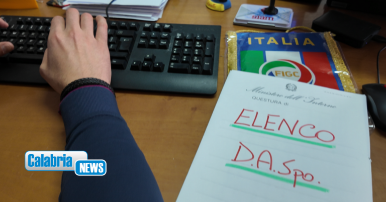 Questore Catanzaro, Daspo per 29enne pericoloso e assiduo frequentatore dello stadio