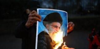 Iran-Usa, prove di dialogo. Trump tra diplomazia e attacco: oggi vertice alla Casa Bianca