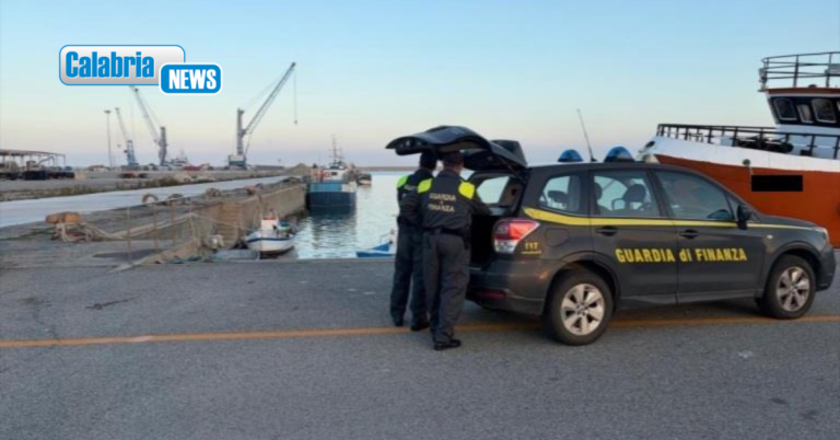 Crotone, pesca di frodo: militari GdiF sequestrano circa 25 Kg di novellame di sarda