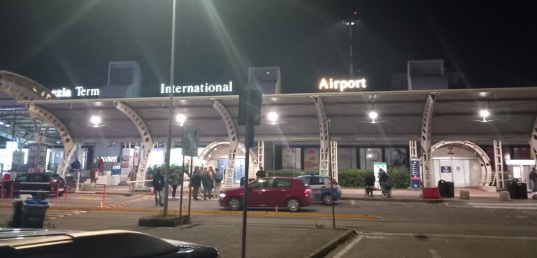 Bando Invitalia: gara da 89,6 milioni per ampliare l’aeroporto di Lamezia