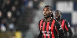 Leao vuole calciare il rigore, Allegri dice no: cos’è successo in Como-Milan