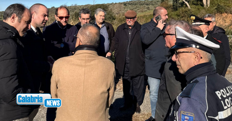 Alluvione ottobre 2024 nel Lametino, sopralluogo di sindaci e Provincia su cantiere ‘Cottola’