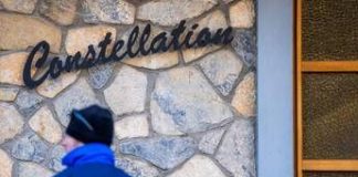 Strage Crans-Montana, tanta legna e una sola via di fuga al bar Le Constellation