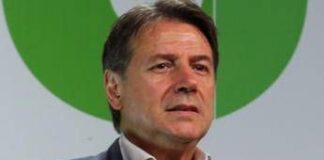 Ucraina, M5S prepara risoluzione: “Stop immediato a fornitura armi”