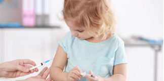 Vaccinazioni, pediatri: “Negli Usa il ritorno al passato mette a rischio i bambini”