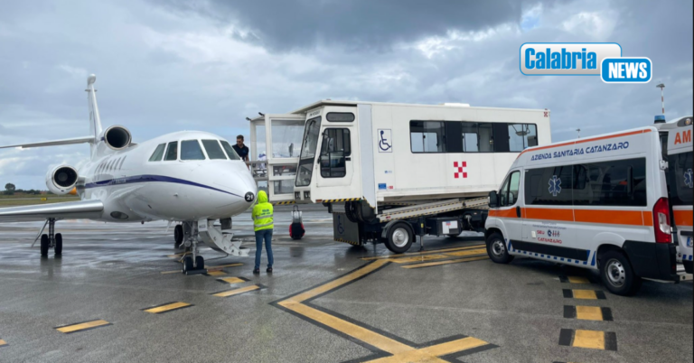 Neonato di un solo mese in pericolo di vita trasportato da Lamezia al ‘Santobono’ di Napoli