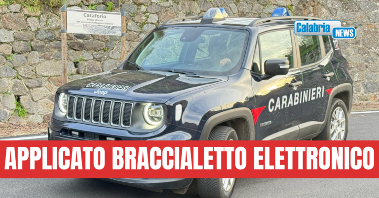 Evade dai domiciliari e all’alt dei Carabinieri tenta la fuga ma viene bloccato a Mosorrofa