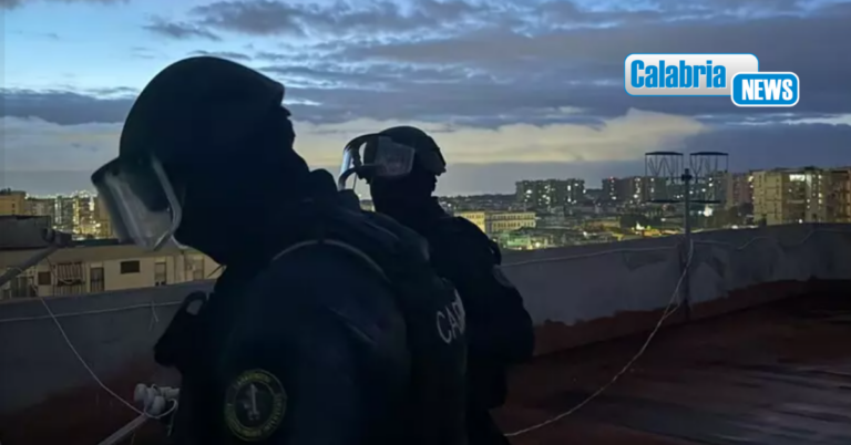 Blitz all’alba a Napoli: 9 arresti tra camorristi e affiliati a ‘ndrina Nirta-Strangio di Reggio Calabria