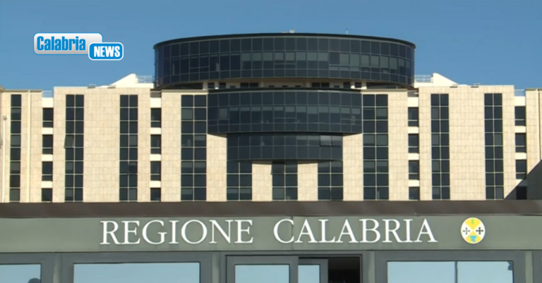 Giunta regionale con due assessori in più, governo non impugnerà legge statutaria Calabria