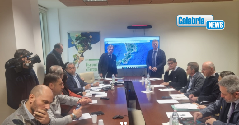 Erosione costiera, Mancuso: “Avviato coordinamento, subito azioni rapide e strutturali”