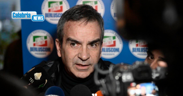 Truffa sui rimborsi auto, il presidente Occhiuto indagato a Roma