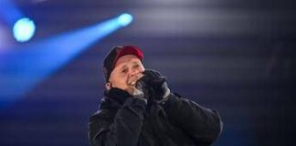 Sanremo 2026, Max Pezzali protagonista della Costa Toscana: dagli 883 alla carriera solista