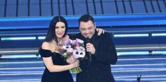 Sanremo, Tiziano Ferro a Laura Pausini: “Il prossimo anno io e te insieme”