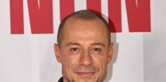 Stefano Accorsi, dal successo alla crisi: “Mi sentivo Dio, poi mi sono sfracellato”. Poi, la rinascita