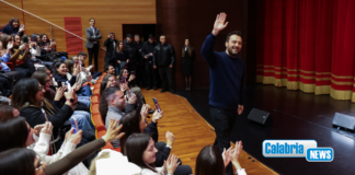 FOTO-Essere scelti, vivere le fragilità: Cesare Cremonini incontra gli studenti dell’Unical
