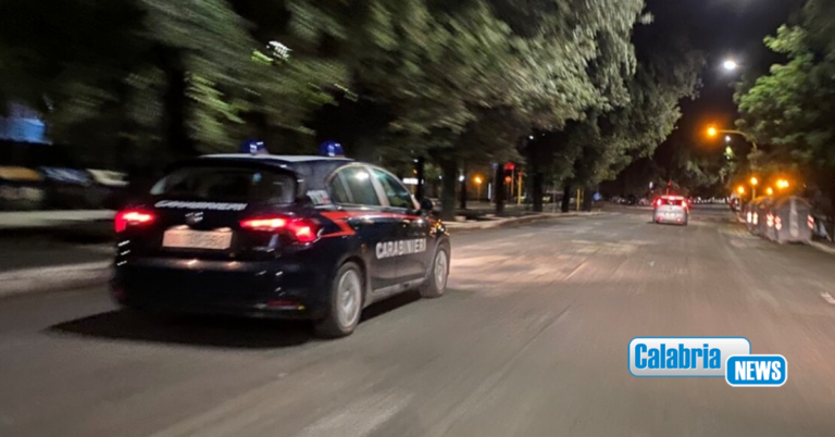 Serrastretta, non si ferma all’Alt: dopo inseguimento notturno 35enne arrestato dai Carabinieri