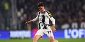 Cambiaso trattiene Ekkelenkamp, arbitro non fischia rigore: proteste in Udinese-Juventus