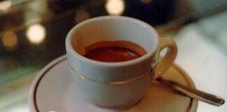Il caffè e l’effetto sul sonno, lo studio e l’orario ideale per l’ultima tazzina