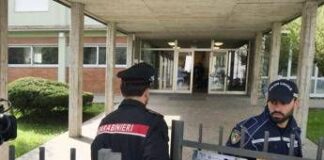 Insegnante accoltellata da studente a Bergamo, Bertolaso: “Salvata da trasfusione in elicottero”