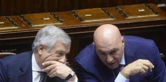 Iran, oggi Tajani e Crosetto in Parlamento. Opposizioni in pressing: “In Aula venga Meloni”
