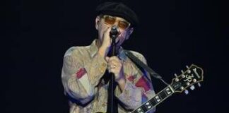 Luca Carboni: “Si può nascere due volte”. Il suo concerto una messa laica che emoziona