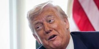 Trump: “Mi hanno detto che Mojtaba Khamenei è gay”