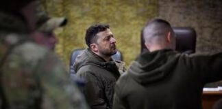 Ucraina, Zelensky in visita nel Donetsk: “Russia prepara offensiva primavera”