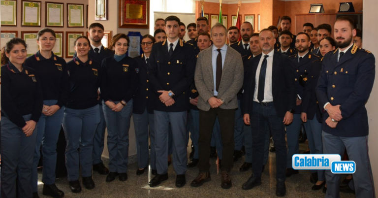 Vibo Valentia, arrivati in Questura 3 nuovi Vice Ispettori e 20 nuovi Agenti
