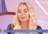 Valeria Marini in lacrime a La volta buona: “Frassica mi ha offesa”. Ed esce dallo studio