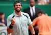 Berrettini travolge Medvedev a Montecarlo e si ‘scusa’ con… Carlo Verdone. Cos’è successo