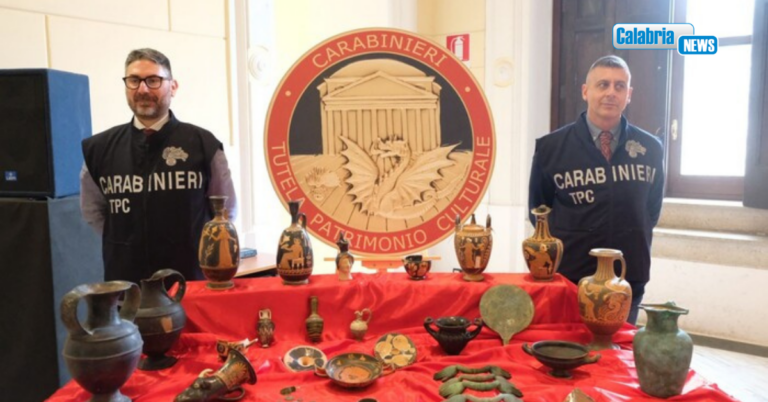 Carabinieri Tpc consegnano reperti a Parchi archeologici Crotone e Sibari