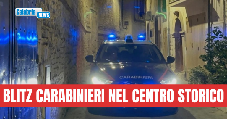 Corigliano-Rossano, arsenale con pistole clandestine e un kg di cocaina: 48enne arrestato