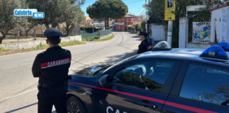 Isola Capo Rizzuto, dopo lite accoltella lo zio e fugge: Carabinieri fermano il nipote 41enne
