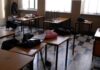 “Dammi le sigarette o sparo”, studente punta la pistola contro un professore