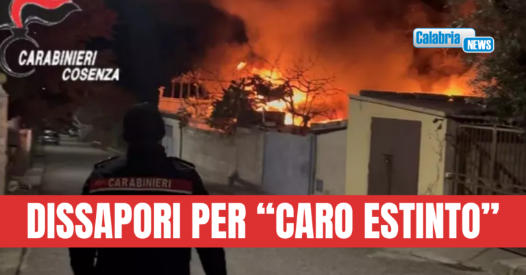 Incendio a magazzini vicini alle case a Frascineto, 28enne arrestato quale presunto autore