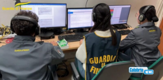 Indagini Dda di Catanzaro: cellulari in carcere, chiesto il rinvio a giudizio per 46 persone