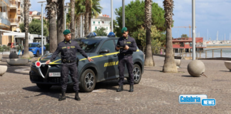 Crotone, bancarotta fraudolenta nel settore commercio delle carni: tre imprenditori arrestati