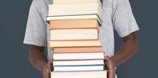 Giornata mondiale del libro, tutte le curiosità: dalla data del 23 aprile alla tradizione delle rose