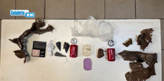 Crotone, 60enne già ai domiciliari pizzicato in casa con 123 grammi di cocaina: arrestato