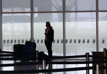 Pilota segnala impatto con drone in avvicinamento al Jfk di New York, scatta indagine