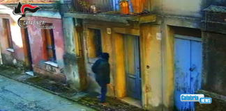 VIDEO-Truffe ad anziani: sgominata nel reggino banda del “finto maresciallo”