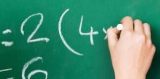 Scuola, 143 euro di aumento ai prof. Valditara: “Risultato storico”