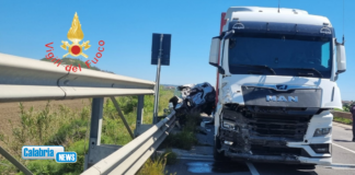 Steccato di Cutro, ancora sangue sulla SS106: un morto e quattro feriti