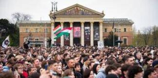 Ungheria, domani la sfida Orban-Magyar. Decine di migliaia al mega evento contro il primo ministro
