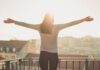 Vitamina D, non basta prenderla: c’è anche un orario giusto per migliorare il sonno, come ottimizzare i benefici