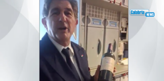 VIDEO-Il Papa porta con sé il sapore della Calabria: Rosà di Lento e il Magliocco volano in Africa con Leone XIV